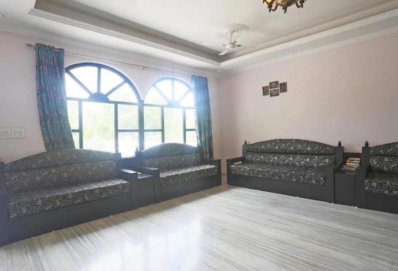 酒店 Khajuraho Inn