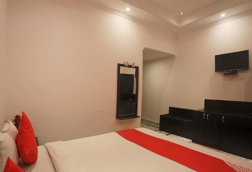 酒店 Khajuraho Inn