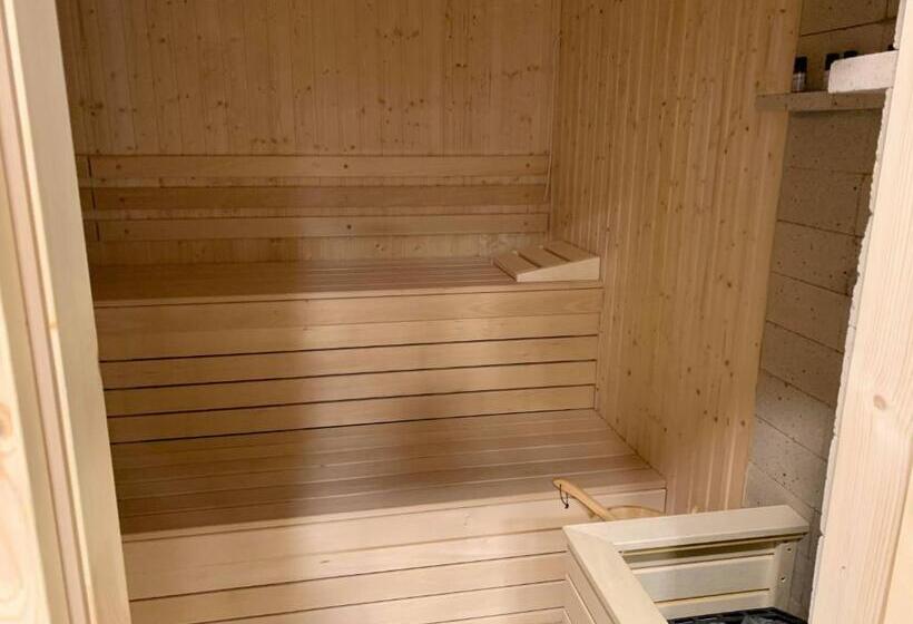 Отель Mirage Resort & Spa