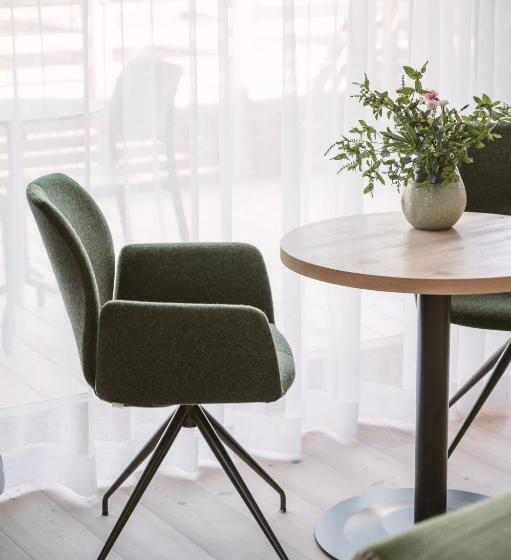 فندق Neusacherhof