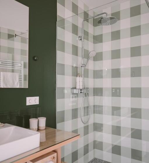 فندق Neusacherhof