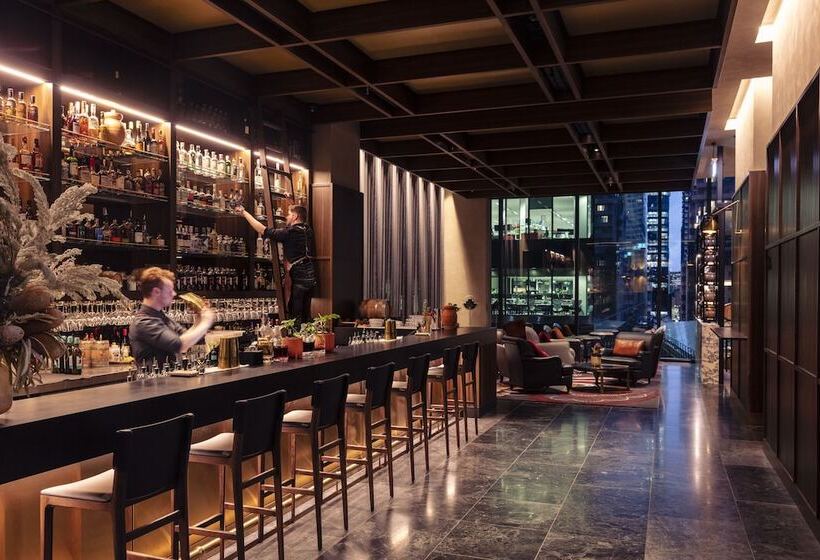 Next Hotel Melbourne, Curio Collection By Hilton