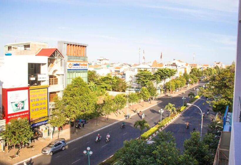 هتل Nhà Nghỉ Linh Quân