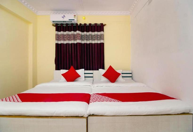 בית מלון כפרי Oyo 30093  Sai Shraddha