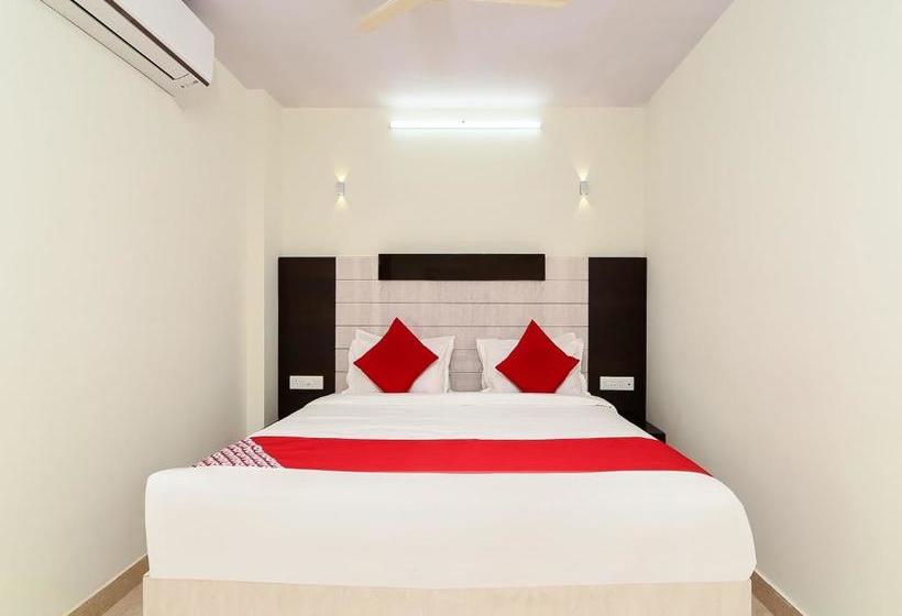 בית מלון כפרי Oyo 39904 Swarna Palace