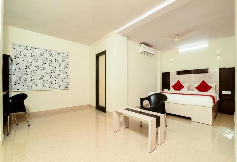 בית מלון כפרי Oyo 39904 Swarna Palace