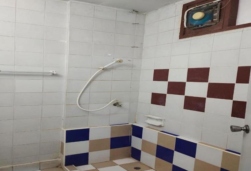 호텔 Oyo 655 Burapa Inn