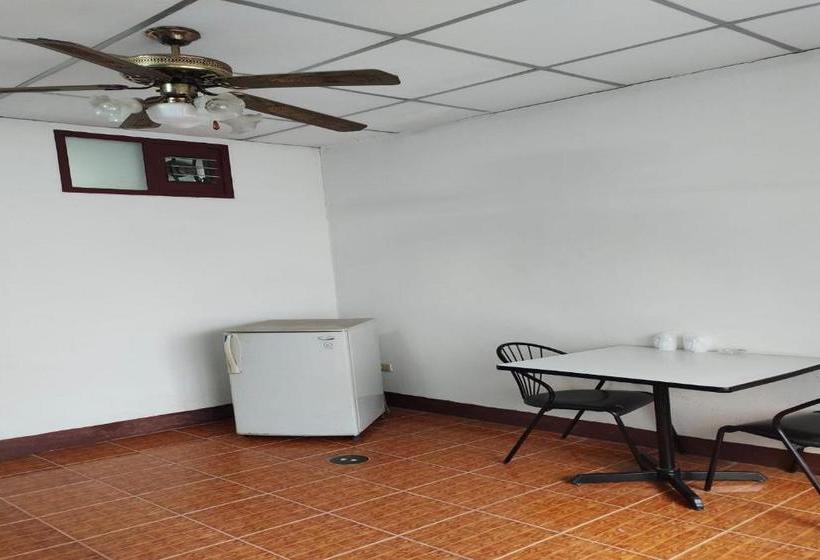 호텔 Oyo 655 Burapa Inn