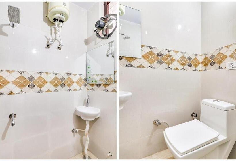 호텔 Oyo 76230 Akash Guest House