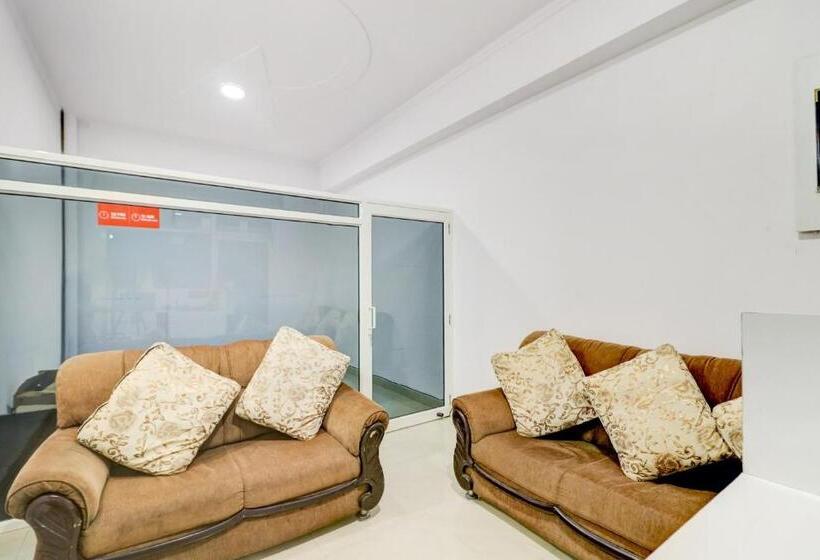 호텔 Ratan The Pacific