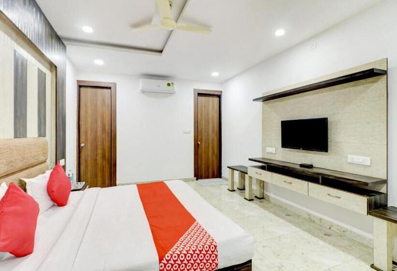 호텔 Ratan The Pacific