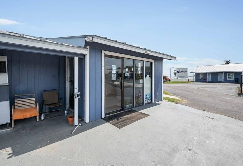 فندق Oyo  Rockport Bay View