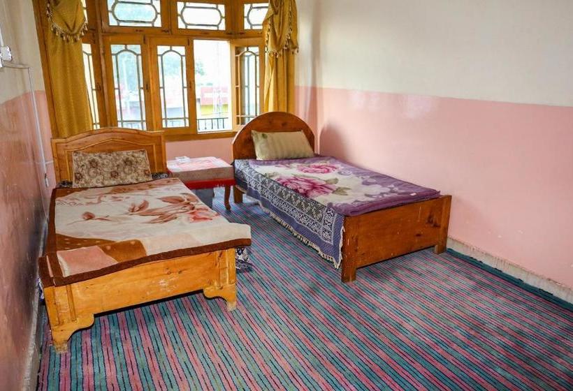 בית מלון כפרי Paradise City