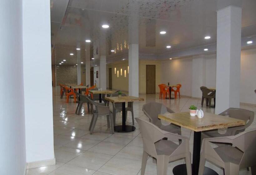 هتل Paradise Del Cafe