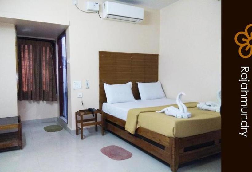 בית מלון כפרי Sona Residency