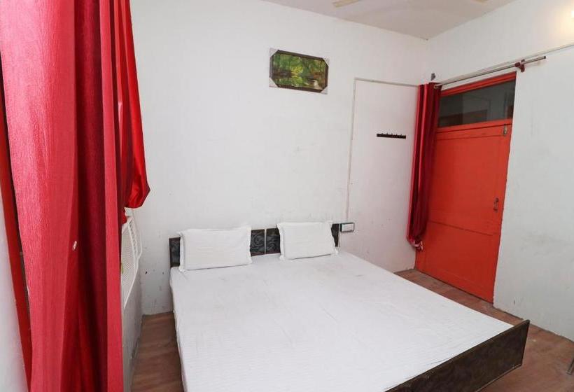 فندق Spot On 37270 Apna Niwas