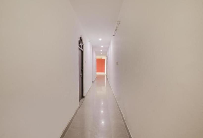 ホテル Spot On 76190 Vrindavan