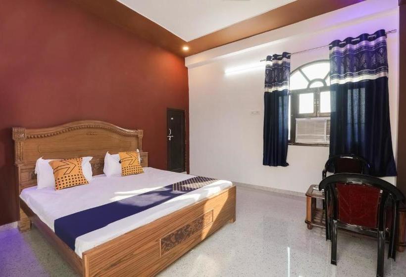 ホテル Spot On 76190 Vrindavan