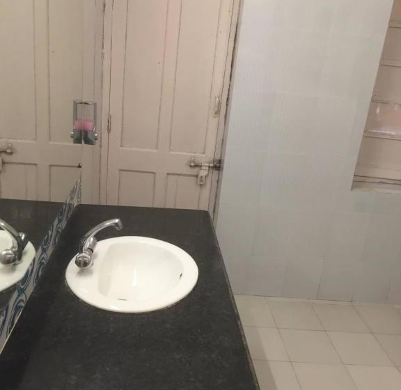 בית מלון כפרי White House