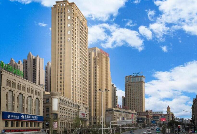 Lavande Hotel Jingmen Planet World City