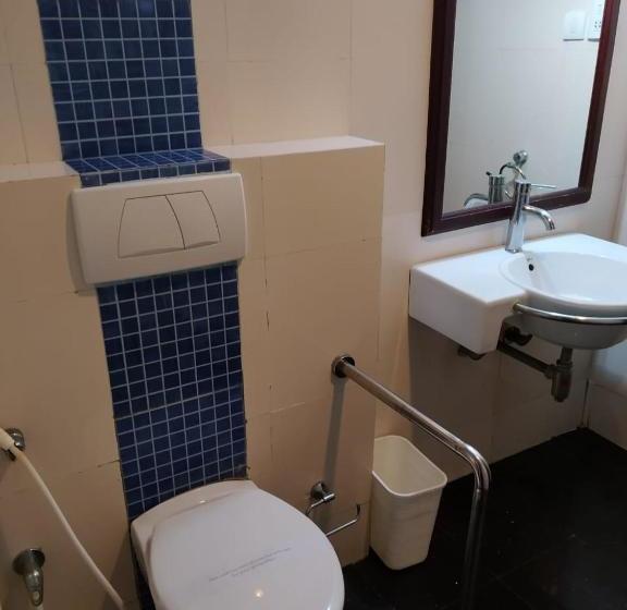 Manor Backwater Resort