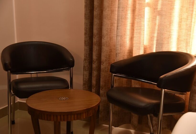 Mastiff Hotel Palampur