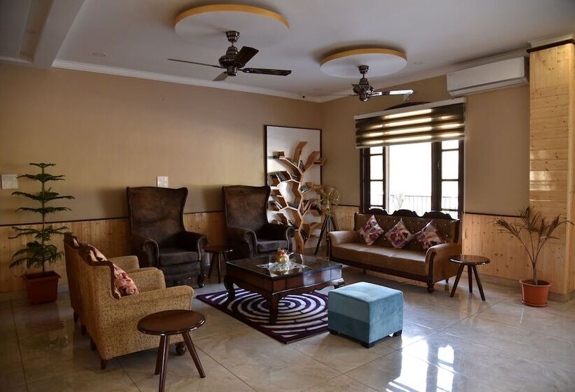 Mastiff Hotel Palampur