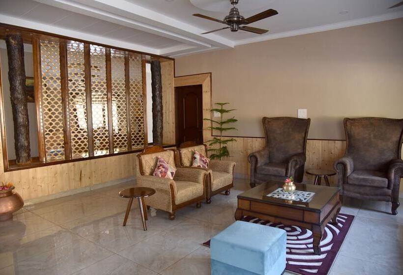 Mastiff Hotel Palampur