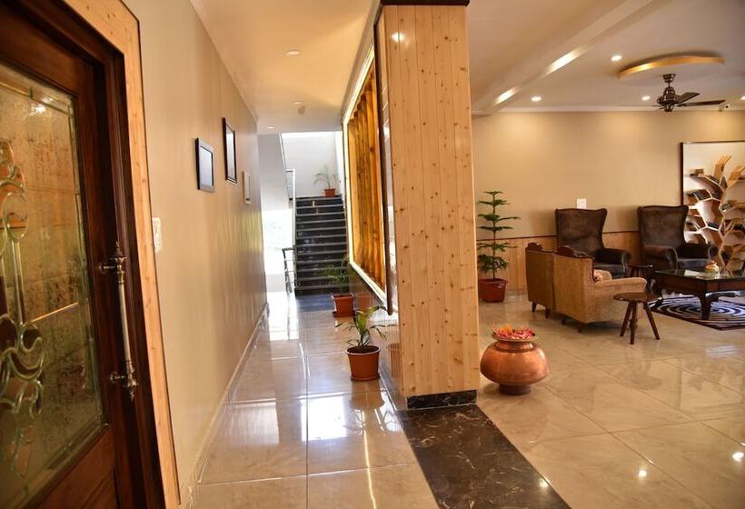 Mastiff Hotel Palampur