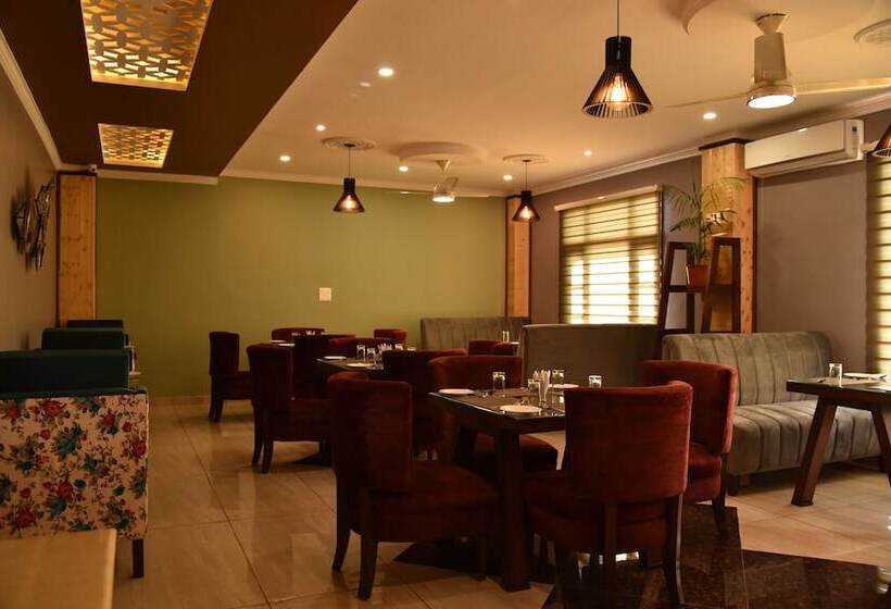 Mastiff Hotel Palampur