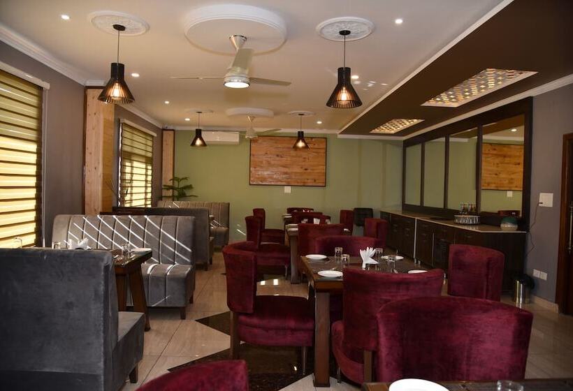 Mastiff Hotel Palampur