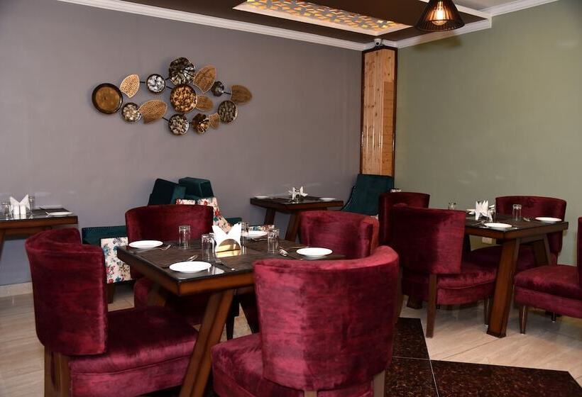 Mastiff Hotel Palampur