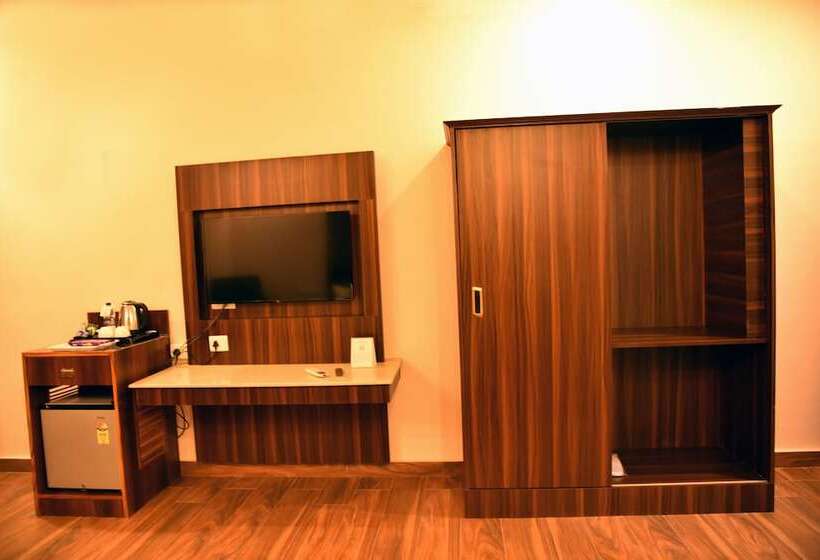 Mastiff Hotel Palampur