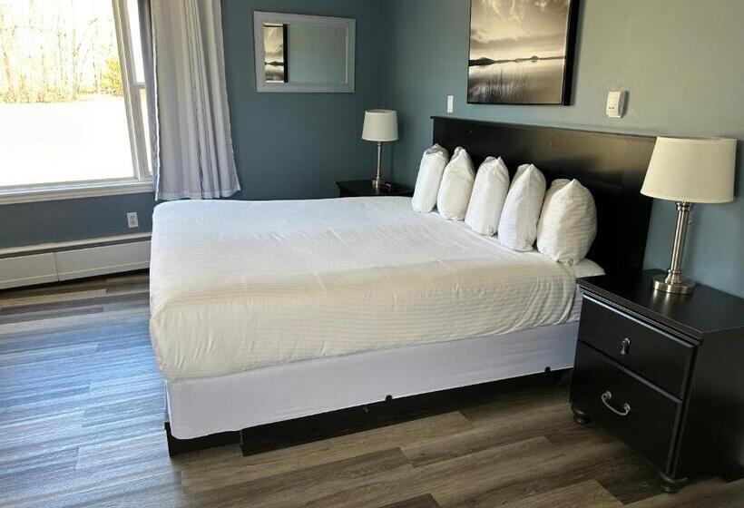 Middleton Motel & Suites