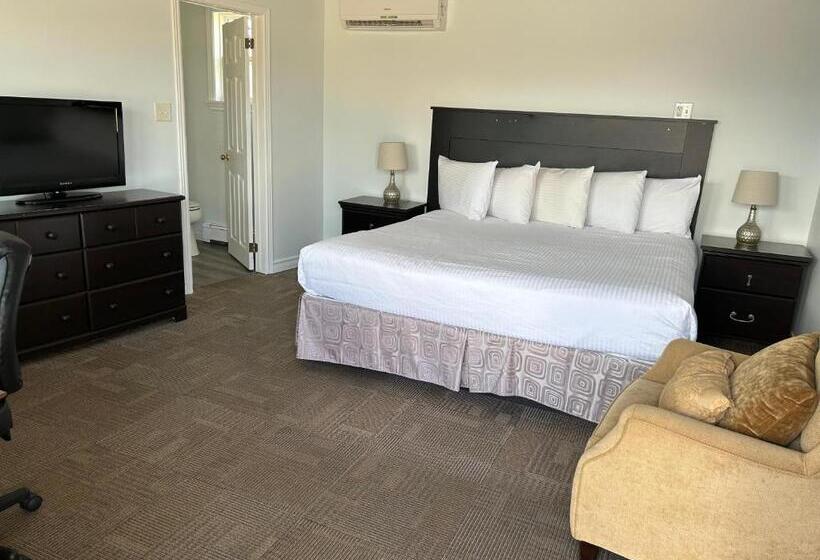 Middleton Motel & Suites