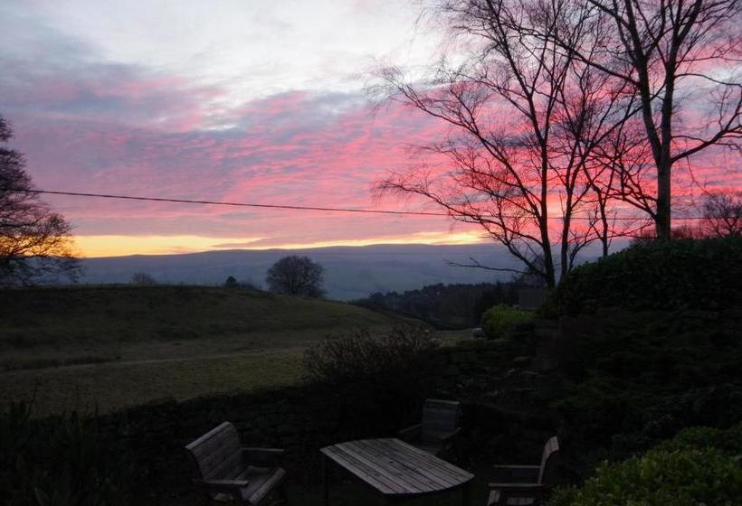 Old Bears Barn Bed And Breakfast