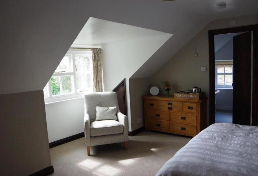 Old Bears Barn Bed And Breakfast