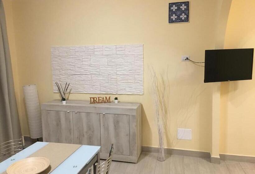 بنسيون Al Centro Di Tutto