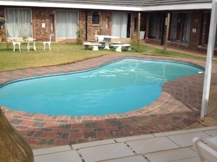 بنسيون Kennzy Guesthouse