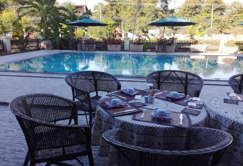 פנסיון Kongmany Colonial House