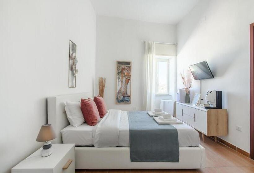 Пансион Naro Suites And Rooms