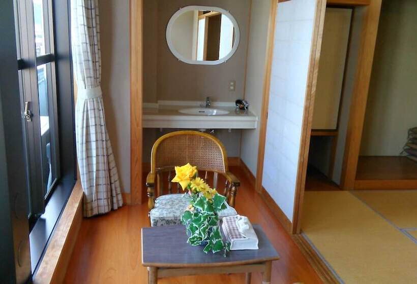 Пансион Poka Poka Village