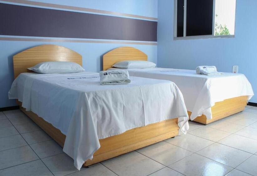 بنسيون Pousada Planalto