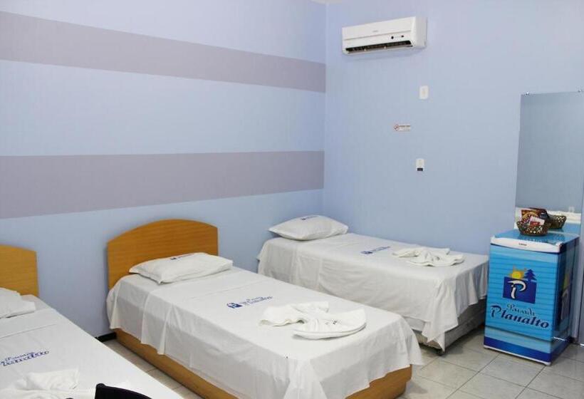 بنسيون Pousada Planalto