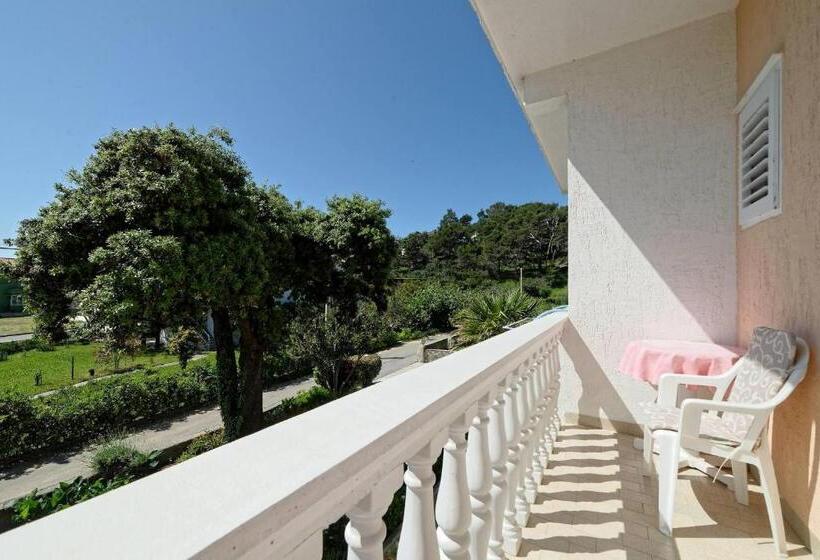 Пансион Rooms Milica Palit