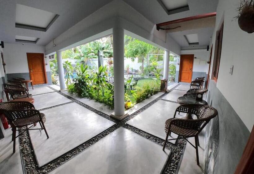 پانسیون Tiger Shark Residence & Dive