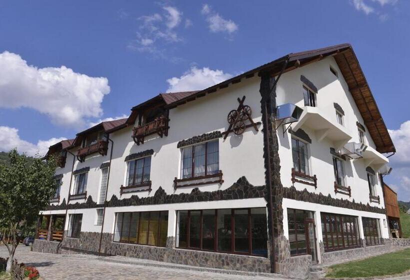 Pensiunea Lacramioara