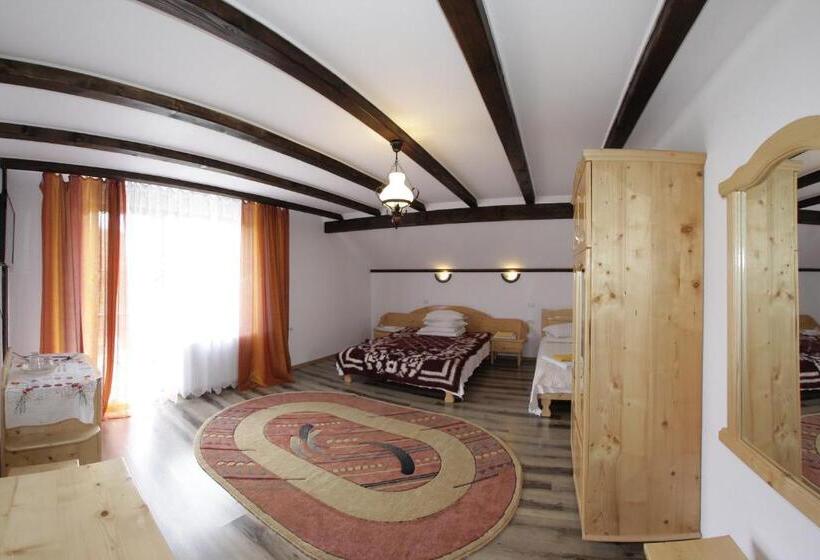 Pensiunea Lacramioara