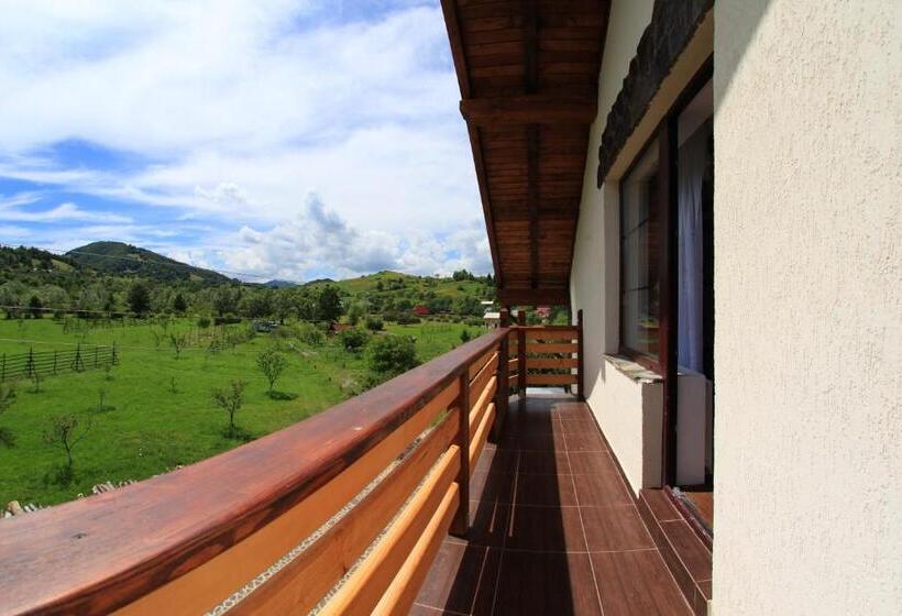 Pensiunea Lacramioara