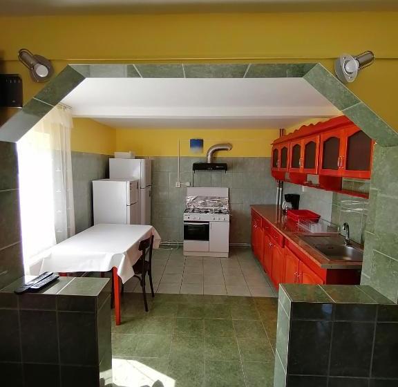 Pensiunea Poarta Lui Ionele